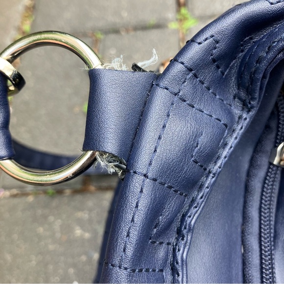 Blue purse with removable strap and tons of pockets - Picture 7 of 12